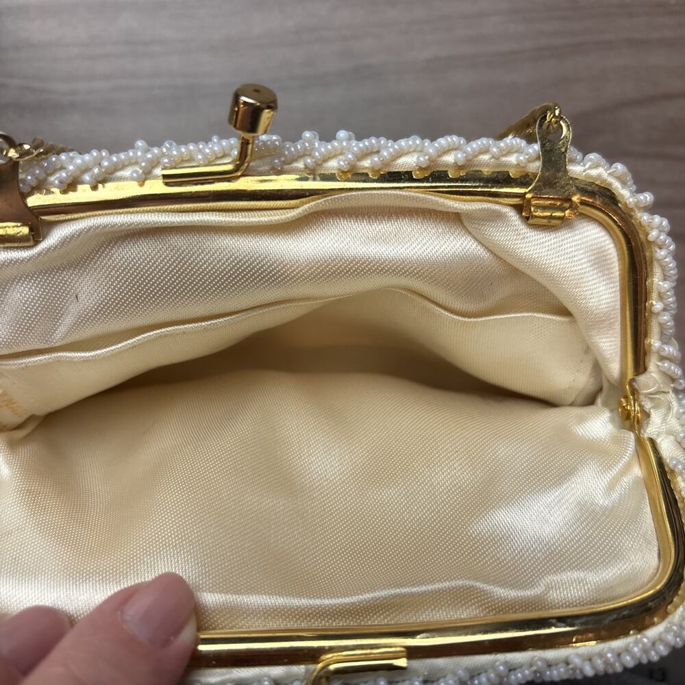 White Beaded/Sequins Clutch Purse - Picture 5 of 8